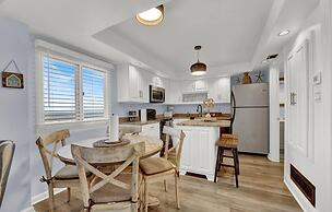 Pinnacle Port Penthouse #29 2 Bedroom Condo