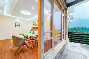 Treebo Premium Takeys