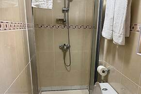 2 Bed-sleeps 4-private Patio-pets-near Heathrow