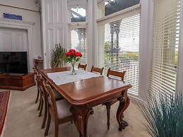 Ismay Lounge Apartment- Titanic Interest Beach View