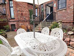 Ismay Lounge Apartment- Titanic Interest Beach View