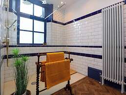 Ismay Lounge Apartment- Titanic Interest Beach View
