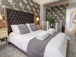 Ismay Lounge Apartment- Titanic Interest Beach View
