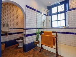 Ismay Lounge Apartment- Titanic Interest Beach View