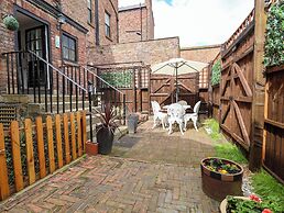 Ismay Lounge Apartment- Titanic Interest Beach View