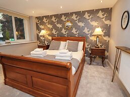 Ismay Lounge Apartment- Titanic Interest Beach View