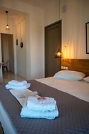 Finikas Suites & Apartments by Airstay