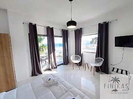 Finikas Suites & Apartments by Airstay