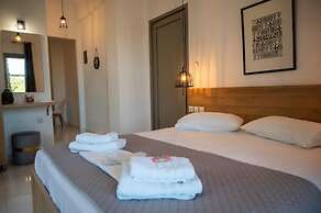 Finikas Suites & Apartments by Airstay