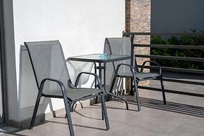 Finikas Suites & Apartments by Airstay