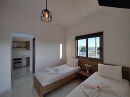 Finikas Suites & Apartments by Airstay