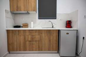 Finikas Suites & Apartments by Airstay