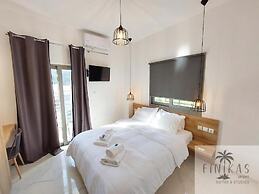Finikas Suites & Apartments by Airstay
