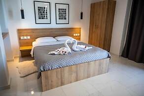 Finikas Suites & Apartments by Airstay