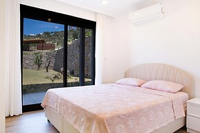BD4140 by İmportant Group Travel