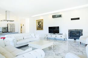 BD4140 by İmportant Group Travel