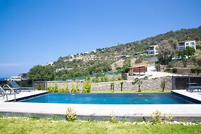 BD4140 by İmportant Group Travel