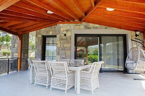 BD4140 by İmportant Group Travel