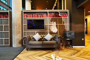 Student Only Vita First Street