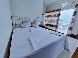 Hotel Royal Beach & Restaurant