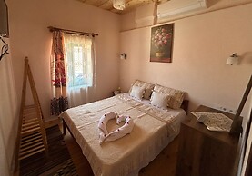 madam hrisa konukevi