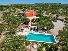 Holiday Home House of the Sun