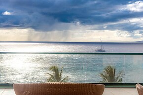 KBM Resorts Free CAR Honua Kai Hokulani Oceanfront 3-bedroom Condo, Pr