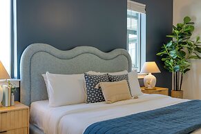 The Heights by AvantStay – Modern Condo Minutes from Broadway