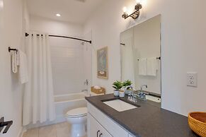 The Heights by AvantStay – Modern Condo Minutes from Broadway