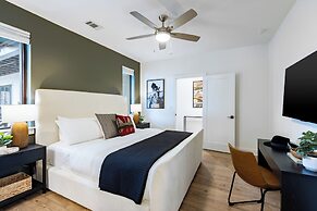 The Heights by AvantStay – Modern Condo Minutes from Broadway