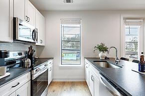 The Heights by AvantStay – Modern Condo Minutes from Broadway