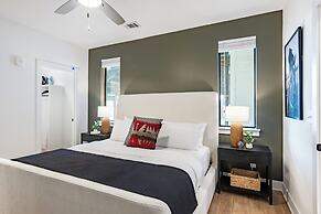 The Heights by AvantStay – Modern Condo Minutes from Broadway