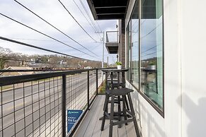 The Heights by AvantStay – Modern Condo Minutes from Broadway