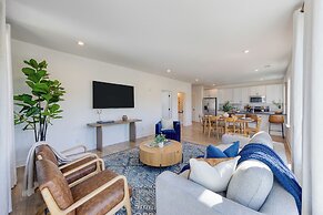 The Heights by AvantStay – Modern Condo Minutes from Broadway