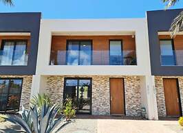 Luxury townhouse with pool in PALM BEACH