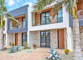 Luxury townhouse with pool in PALM BEACH