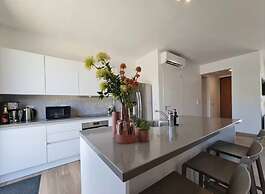 Luxury townhouse with pool in PALM BEACH