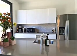 Luxury townhouse with pool in PALM BEACH