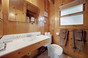 Kit Carson Lodge