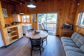 Kit Carson Lodge