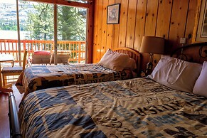 Kit Carson Lodge