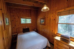 Kit Carson Lodge