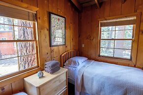 Kit Carson Lodge