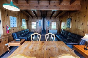 Kit Carson Lodge
