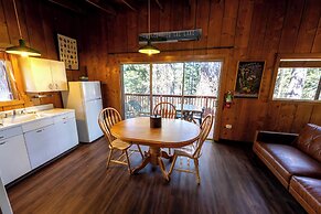 Kit Carson Lodge