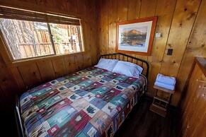 Kit Carson Lodge