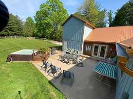 Private Room w Shared Pool Hot Tub and Fire Pit