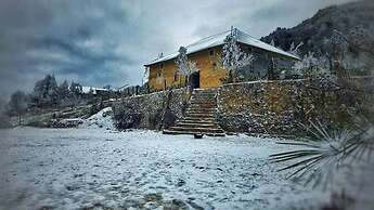 Homestay Khám Phá Y Tý