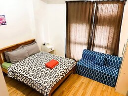 Holland Park Condominium