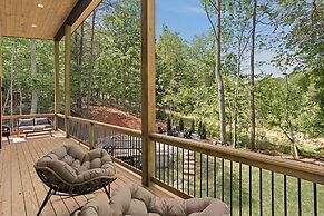 Zoka - Modern Mountain Retreat